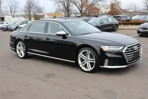 Audi S8 2020 en parfait état - Product Image 3