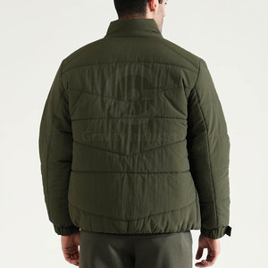 Blouson d'hiver pour homme fabriqué en usine, taille plus, col montant, logo sur le devant, couleurs et logo personnalisables, haute qualité, écologique - Product Image 4