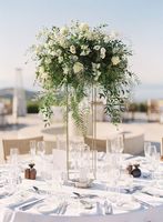 Grand ensemble de Vase à fleurs en métal doré pour décoration de bureau de fête de mariage