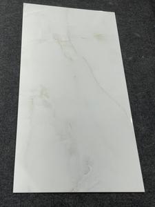 Baldosas de cerámica de 600x1200 blancas de ónix antiguo de larga duración antideslizante superior para paredes y suelos interiores - Product Image 3