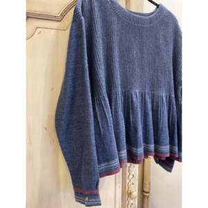 Blusa de Lana para Mujer RUHI, Talla Única, Corte Holgado, Estilo Casual Vintage con Decoración de Botones, Tejido de Punto para Todas las Temporadas - Product Image 3