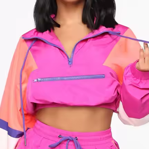 Chaqueta y pantalones cortos cortavientos con estampado personalizado OEM por encima de la rodilla con técnicas bordadas - Product Image 5