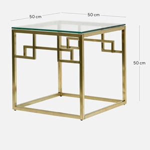 Mesa auxiliar Anderson hecha de un marco de hierro dorado de alta calidad y equipada con una superficie de vidrio para interiores y exteriores. - Product Image 6