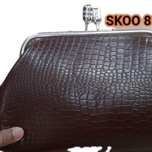 Sac fourre-tout en cuir souple marron de style bohème sac à franges western tissé à la main avec glands et décoration de chaîne de perles - Product Image 1