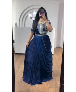 Lahenga choli เสื้อเบลาส์พิมพ์ลายปักเลื่อมสีแดงสำหรับผู้หญิงปากีสถาน - Product Image 3