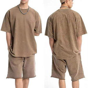 Ensemble de shorts délavés à l'acide de haute qualité Impression de logo personnalisé Shorts et chemise d'été pour hommes Nouveaux ensembles de 2 pièces à la mode pour hommes - Product Image 5