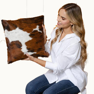 Coussin en cuir véritable fait à la main personnalisé poils de vache sur coussins en cuir - Product Image 3