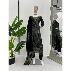 Salwar Kameez costumes traditionnels indiens pakistanais pour femmes avec broderie lourde ensembles Georgette Dupatta pour femmes en gros - Product Image 1