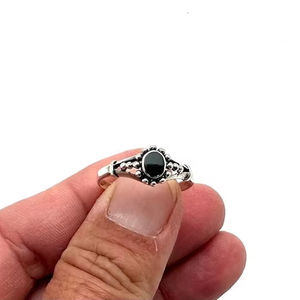 Anillo clásico de plata sólida 925, joyería para mujer, Plata de Ley 925, piedras preciosas de ónix negro, estilo bohemio, anillo hecho a mano, regalo para mamá - Product Image 1