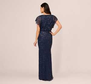 Robe de mariée droite bleue unie brodée, ornée de cristaux scintillants et de perles faites à la main, avec long voile cape, style modeste islamique, en crêpe - Product Image 5