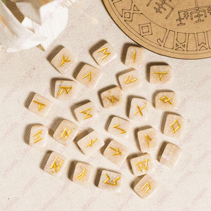 Sets de Runas de Piedra Lunar al por Mayor, Gemas Talladas, Runas de Feng Shui, Sets de 25 Piezas, 10-30mm, de la India - Product Image 2