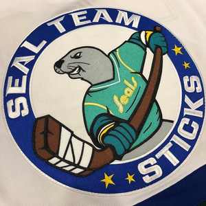 Camiseta de hockey sobre hielo de sarga de aparejos de poliéster 100% transpirable Parche de logotipo bordado personalizado Ropa de hockey sobre hielo Jersey Hockey - Product Image 6