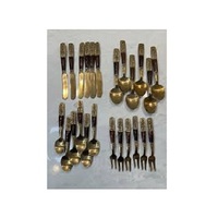 Ensemble de couverts en acier inoxydable plaqué or brillant avec cuillères en laiton, pour événements de mariage, 24 pièces, avec support doré en forme d'œuf