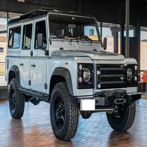 Magnifique Land Rover Defender 110 de 1987 avec moteur V8 LS3, 4x4, conduite à gauche et à droite - Product Image 1