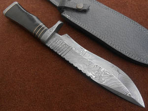 Beau couteau Bowie de chasse en acier damas fait à la main personnalisé poignée en os gaine en cuir OEM pris en charge pour un usage industriel. - Product Image 6