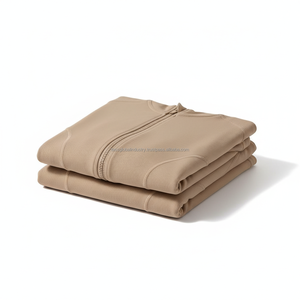 Conjunto de Yoga de 2 Piezas Personalizado OEM para Mujer: Chaqueta de Manga Larga con Cremallera Completa y Orificios para Pulgares y Pantalones Cortos de Ciclismo de Cintura Alta para Entrenamiento y Gimnasio - Product Image 6