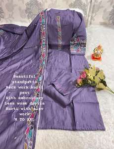 Top Qualité Meilleur Tissu Vêtements Occasionnels Premium Vente Chaude Pure Soie De Mousseline Lourde Avec Broderie Kurti Pantalon Et Dupatta - Product Image 2