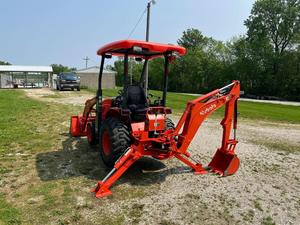 รถแทรกเตอร์ขนาดเล็กพร้อมอุปกรณ์/Kubota B26 TLB รถแทรกเตอร์พร้อมโหลดเดอร์ที่มีอยู่ - Product Image 5