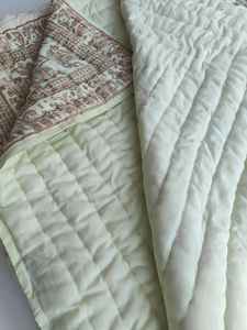 Couverture Kantha en coton à imprimé animal réversible de Jaipur - Product Image 4