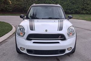 Mini Cooper S Countryman Plus 2016 Usado en Buen Estado, Sin Accidentes, Volante a la Izquierda/Derecha - Product Image 3