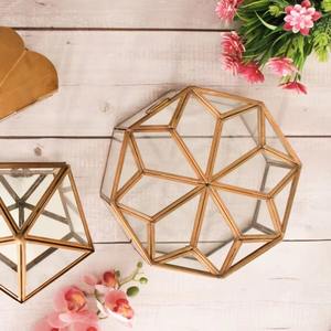 Boîte à bijoux de forme hexagonale en verre transparent transparent avec cadre en métal solide et solution de stockage durable à couvercle fleuri - Product Image 4