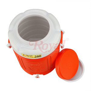 Refroidisseur Royal Deluxe Camping 35 litres avec construction robuste et poignée de transport facile Refroidisseur Royal Deluxe haute performance - Product Image 6