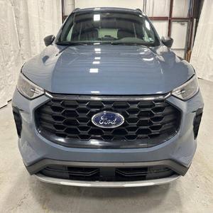 AFFORDABLE CLEAN 2025 Ford Escape ST-Line - Product Image 1