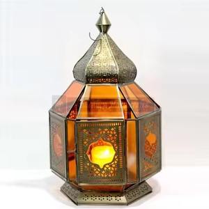 Farol de Vidrio Ámbar de Hierro Estilo Marroquí, Forma Hexagonal, Resistente al Calor, Ecológico, Portavelas Artesanal, Decoración del Hogar - Product Image 1