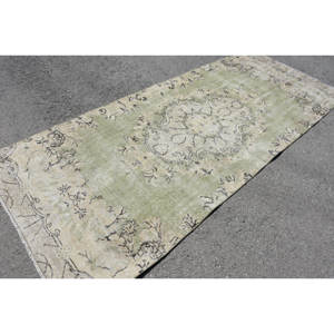 Alfombra turca vintage de 4,1x9,8 pies, diseño de retazos de tejido plano de lana verde y beige para decoración para sala de estar, pasillo con respaldo de látex - Product Image 2