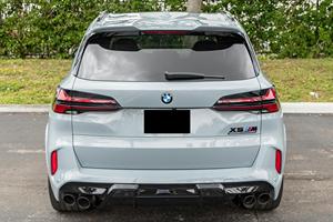 B-MX05 M Competition 2024, 617 hp, Motor V8 de Aspiración Natural, Tracción en las Cuatro Ruedas, Asientos de Cuero, Luces LED, Equipamiento de Alta Gama, Techo Panorámico Automático - Product Image 3