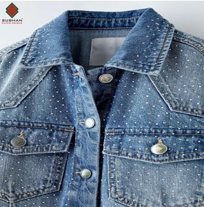 Veste en jean avec strass, délavage acide, motif uni, délavage moyen, style streetwear pour toutes les saisons - Product Image 3