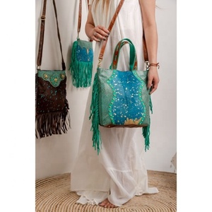 Nouveau Offre Spéciale Discount métallisé fourrure cuir fourre-tout sacs femmes sous les bras sacs à main haute qualité taureau crâne pièce sac à provisions - Product Image 1