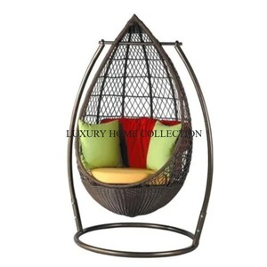 Columpios de ratán modernos para patios y patios traseros con diseños elegantes y metal resistente a la intemperie para una comodidad duradera - Product Image 5