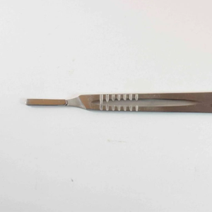 มีดผ่าตัด No.4ด้ามจับมีดผ่าตัดสแตนเลสสตีลของเยอรมันพร้อมแหล่งพลังงานด้วยมือดีไซน์ใหม่ - Product Image 2