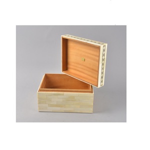 Caja de madera natural con diseño de forma hexagonal moderna para almacenamiento de joyas Caja de embalaje de joyería de madera múltiple de la India - Product Image 5