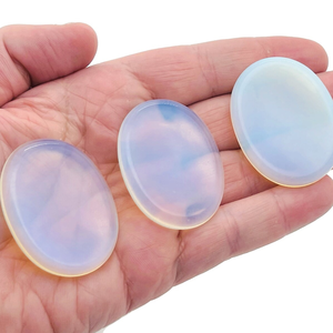 หินโอปาไลต์รูปไข่ทำมือ สไตล์เรกิ หินคริสตัลธรรมชาติสำหรับการบำบัด การทำสมาธิ และบรรเทาความเครียด - ขายส่ง - Product Image 2