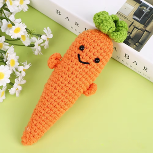 Juguete de Peluche de Zanahoria Hecho a Mano con Ganchillo, de Algodón y Seda, con Estampado Serigrafiado, Suave y Relleno, para Niños y Decoración del Hogar - Product Image 2