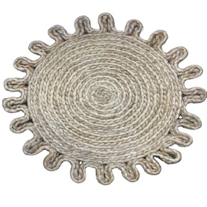 Alfombras de Yute Ecológicas 100% Naturales, Hermosas Alfombras de Yute Hechas a Mano con Diseño de Alta Calidad, Exportables desde Bangladesh - Product Image 1