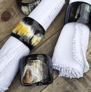 Soporte de anillo de servilleta de cuerno de búfalo hecho a mano, colores personalizados, diseño Natural único, accesorio elegante para mesa de comedor - Product Image 1