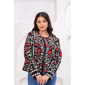 Veste en coton matelassée florale bohème faite à la main, doublure réversible en lin, extérieur en cuir brodé, pour l'automne, personnalisable - Product Image 3