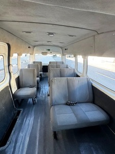 NISSAN UR-VAN NV350 2017 ABORDABLE, TOIT HAUT, 15 PLACES, 4 CYLINDRES, TRANSMISSION MANUELLE - Product Image 3