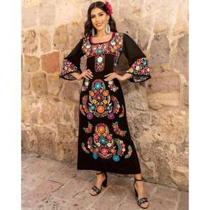 Robe longue traditionnelle mexicaine brodée blanche pour femmes, à fleurs ethniques, à manches courtes, taille naturelle, lavable, 100% coton - Product Image 4