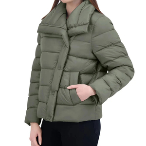 Chaqueta de plumón para mujer, estilo nuevo, cierre cruzado en la parte inferior, de alta calidad, resistente al viento, color liso, 100% plumón, acolchada con poliéster. - Product Image 4