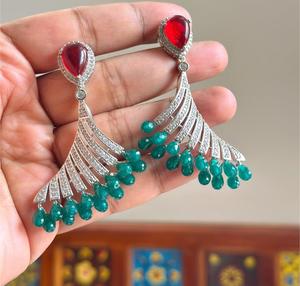 Boucles d'oreilles glamour de haute qualité plaquées argent avec pierres CZ double face, collection pour femmes et filles, pour mariage et soirée - Product Image 4