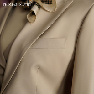 Bộ đồ ba mảnh màu be chì mạnh mẽ của phụ nữ | Áo khoác và quần | Bộ sưu tập nữ tính mới - Product Image 3