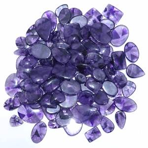 Piedra preciosa de cuarzo suelta de cabujón de amatista natural de calidad de forma y tamaño mixtos para la fabricación de joyas - Product Image 3