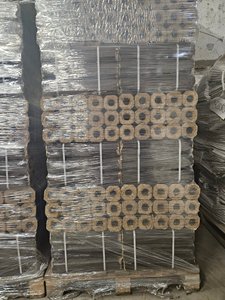 Briquetas de Madera Dura 100% Naturales de Alta Calidad (Roble, Fresno, Pino, Abedul) para Bloques de Combustible Comprimido Premium - Ahorro de Energía Alemania - Product Image 6