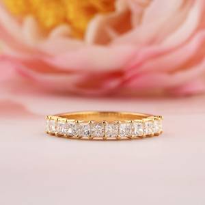 Lujo de gama alta 0,10 Ct princesa corte media eternidad banda laboratorio diamante boda apilable banda aniversario regalo para ella - Product Image 2