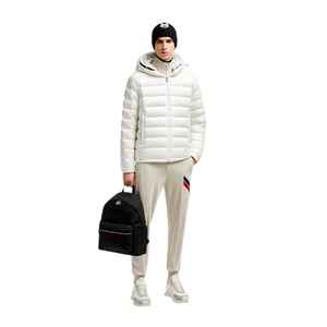 Chaqueta acolchada personalizada de alta calidad, cierre de cremallera de estilo informal para todas las estaciones, a prueba de agua, a prueba de viento, Unisex - Product Image 1