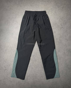 Vêtements de sport personnalisés en nylon et polyester pour hommes, survêtement à col montant avec fermeture à glissière, veste en velours côtelé pour la saison d'automne - Product Image 3